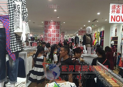 优衣库八店同开，深耕北京市场彰显品牌战略雄心