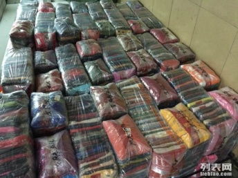北京服装尾货市场新动态 春夏装、童装、牛仔服工厂价直供，二元起引爆批发潮